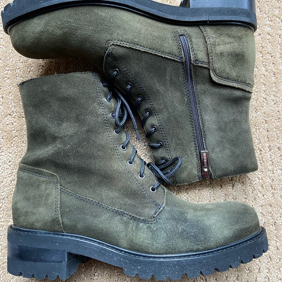 La Canadienne Cara Khaki suede combat boots - Picture 5 of 9